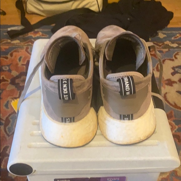 Adidas - Picture 3 of 4